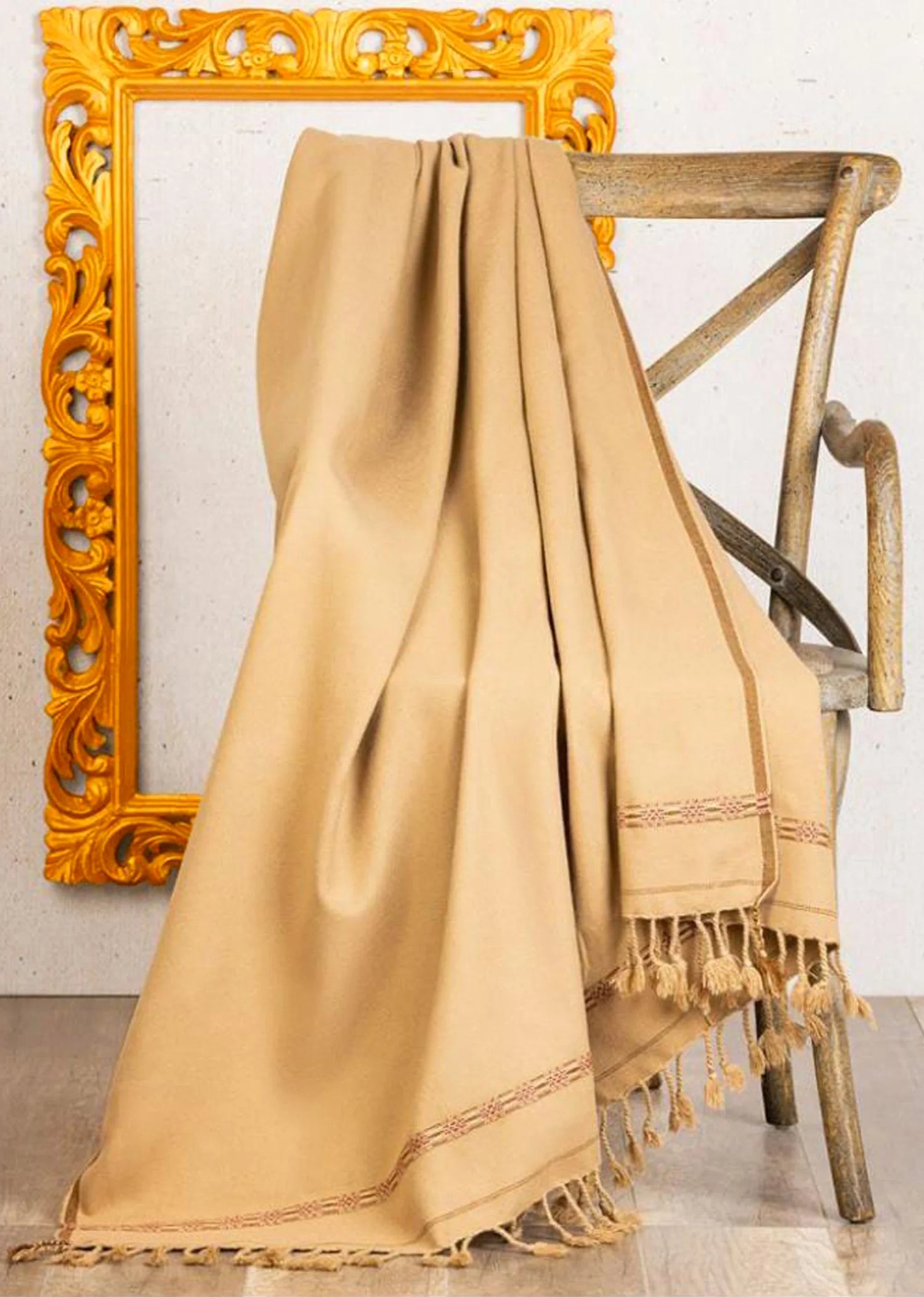 SHAWLS